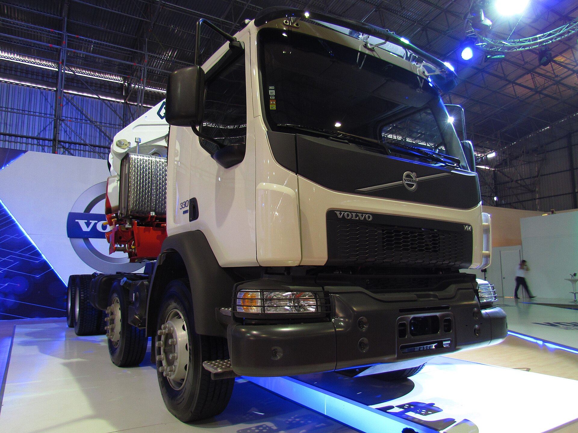 Volvo VM 360 8x2 Rígido 2020